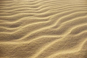 By illuminating nanosheets with a laser, A*STAR researchers were able to induce ripple structures in molybdenum disulphide, similar to those in sand.