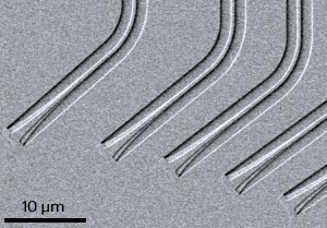 Scanning electron microscopy image of a silicon-based waveguide for coupling optical signals with electronic circuits.