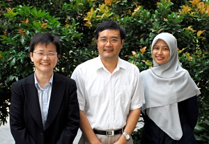The team at the IBN has invented a green catalytic cycle to turn carbon dioxide into methanol. From right: Siti Nurhanna Riduan, Yugen Zhang and Jackie Y. Ying.